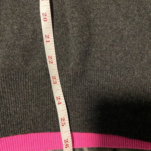 Beautiful cashmere sweater - Picture 10 of 10